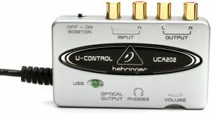 Behringer UCA202